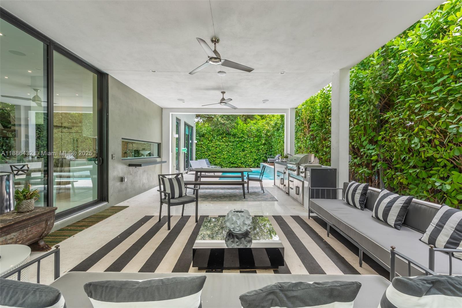 BRENTWOOD - Residential Lease