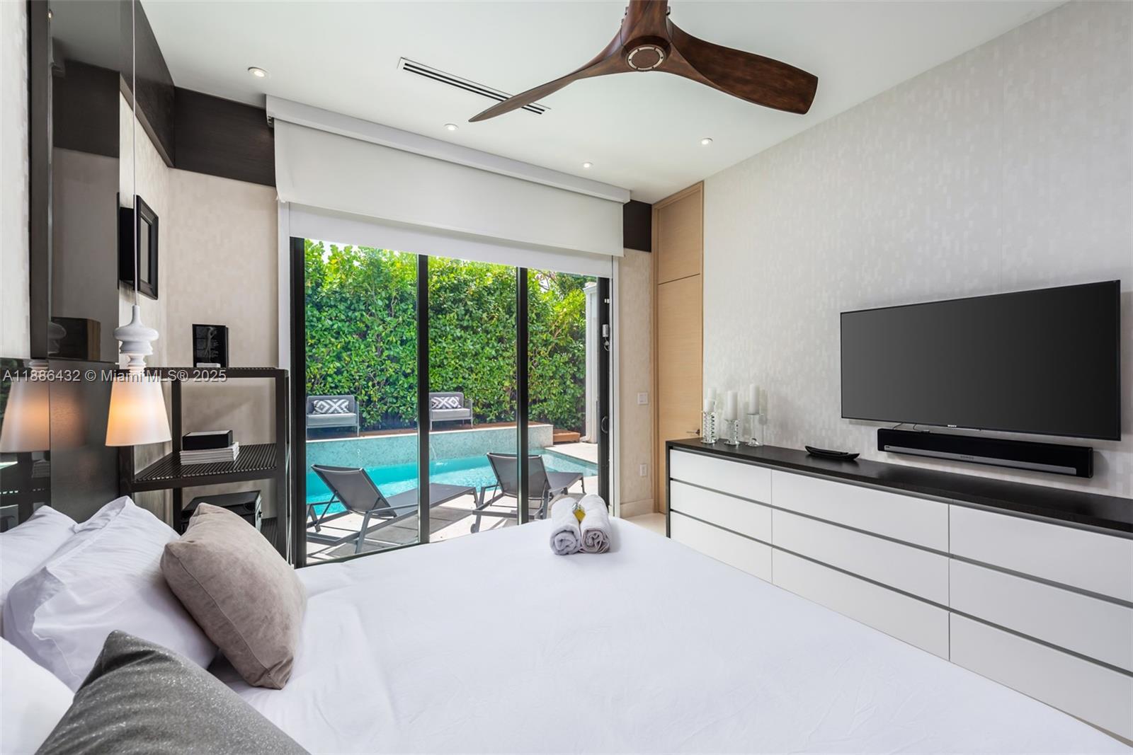 BRENTWOOD - Residential Lease
