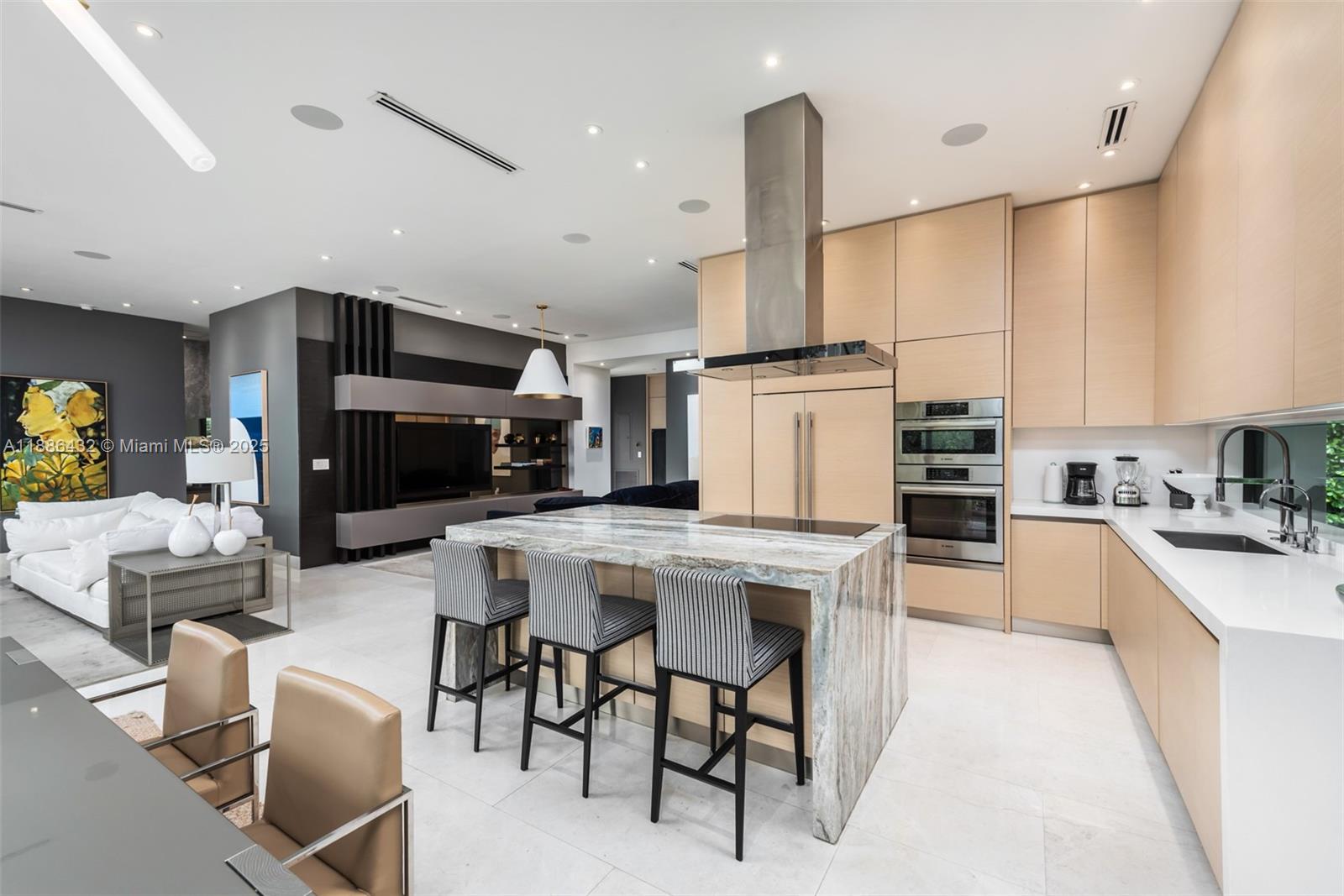 BRENTWOOD - Residential Lease