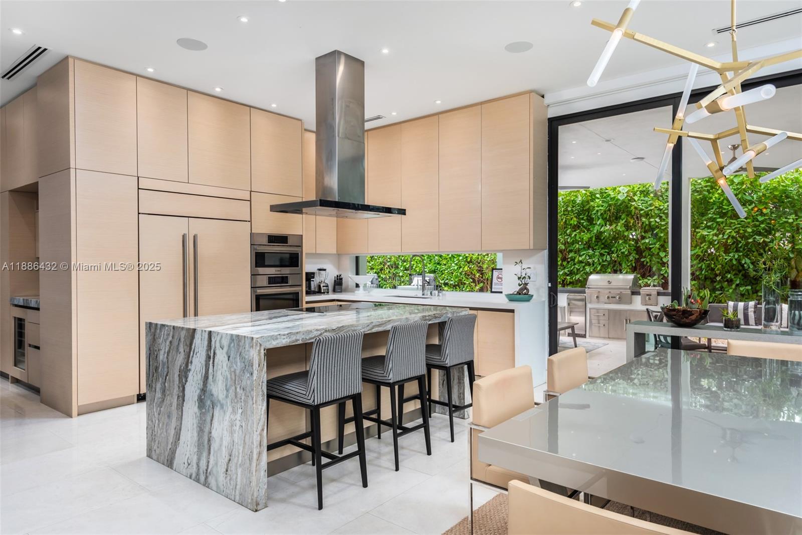BRENTWOOD - Residential Lease