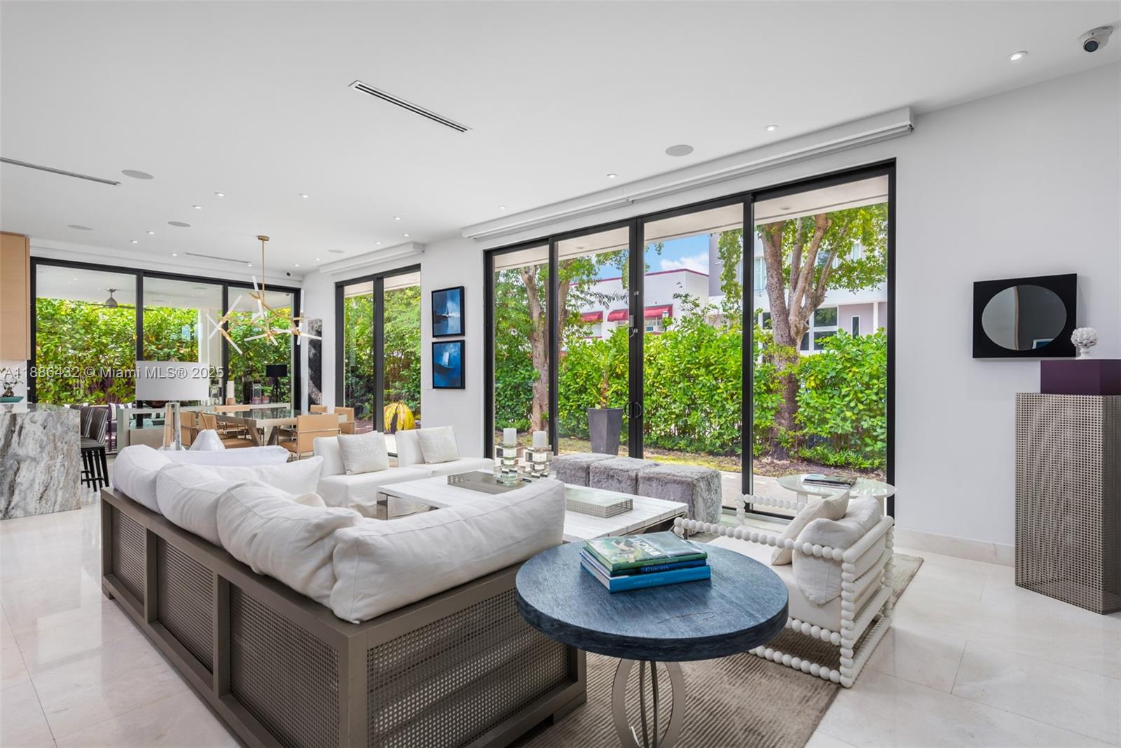 BRENTWOOD - Residential Lease