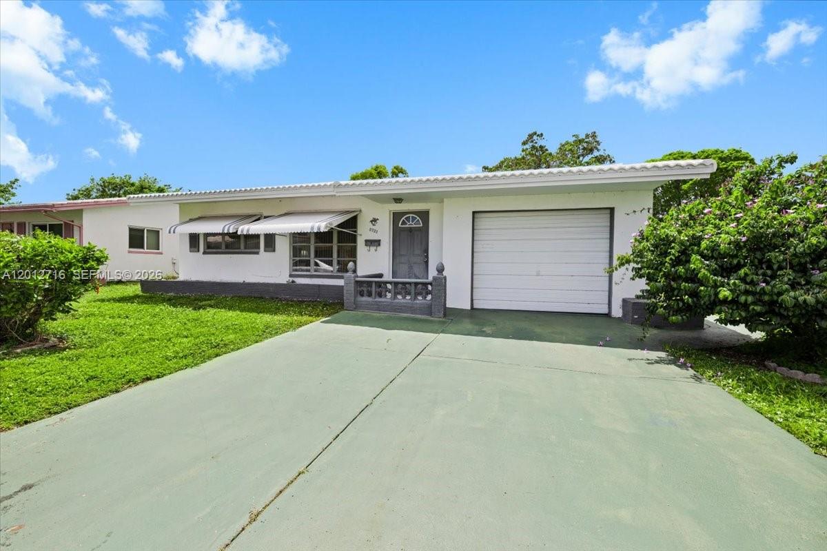 MAINLANDS OF TAMARAC LAKE - Residential