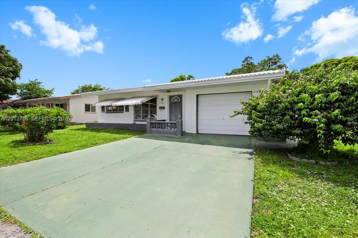 MAINLANDS OF TAMARAC LAKE - Residential