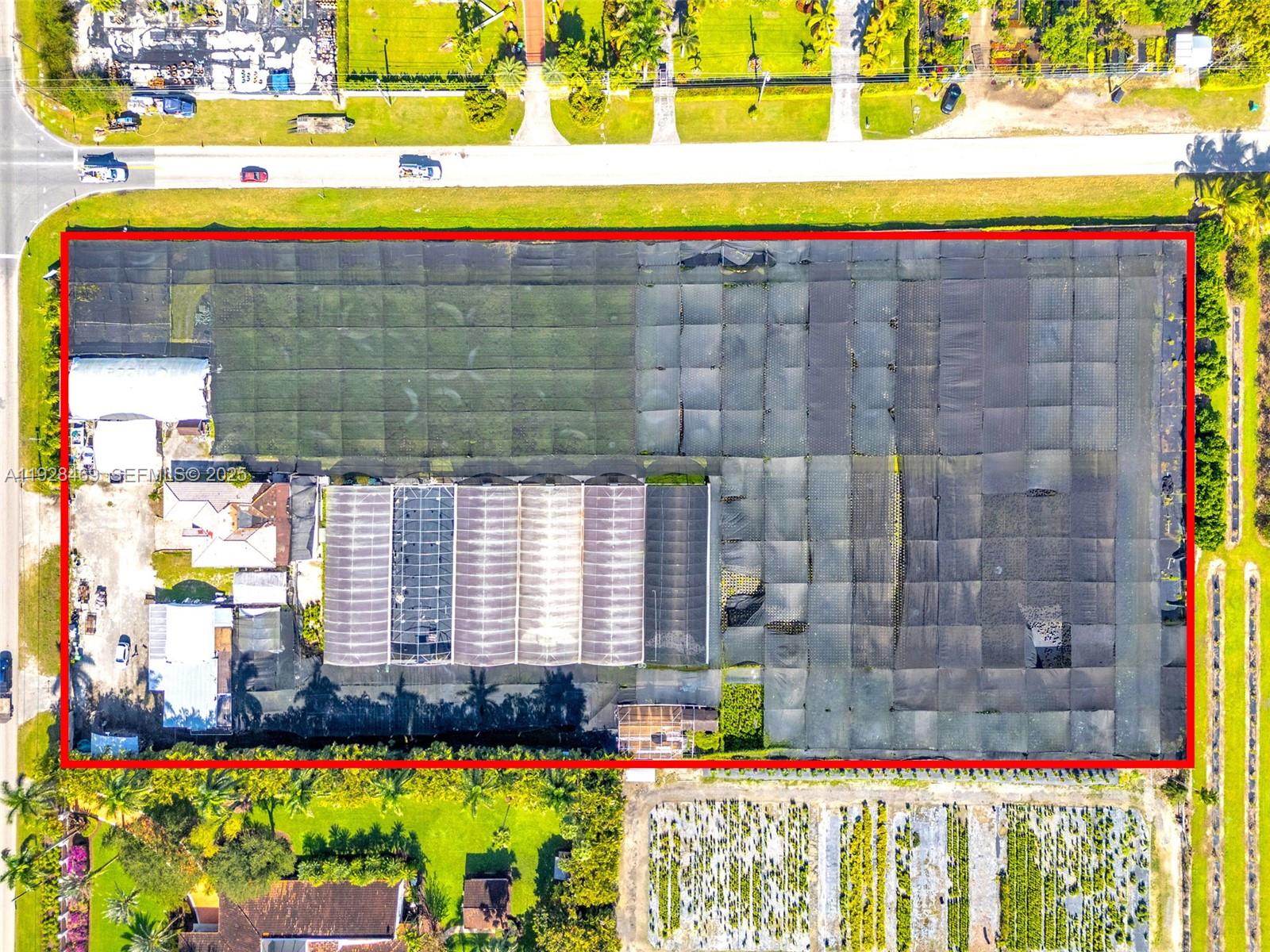 5.11 corner w 3/2 + - Residential