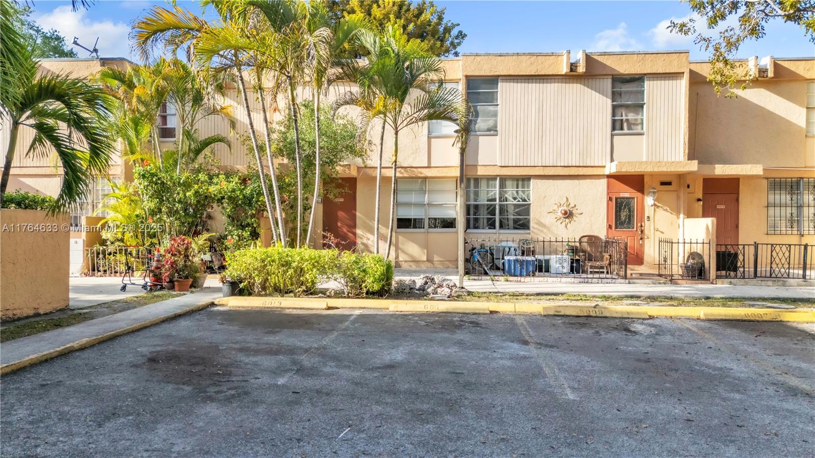 Rental Property at 6007 Sw 69th St 74, South Miami, Miami-Dade County, Florida - Bedrooms: 3 
Bathrooms: 2  - $2,990 MO.