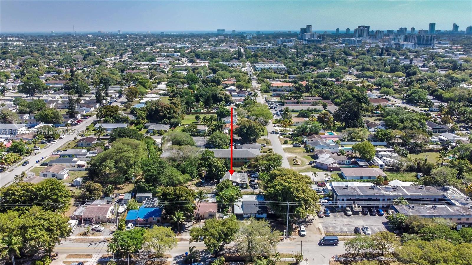 HOLLYWOOD LITTLE RANCHES - Residential