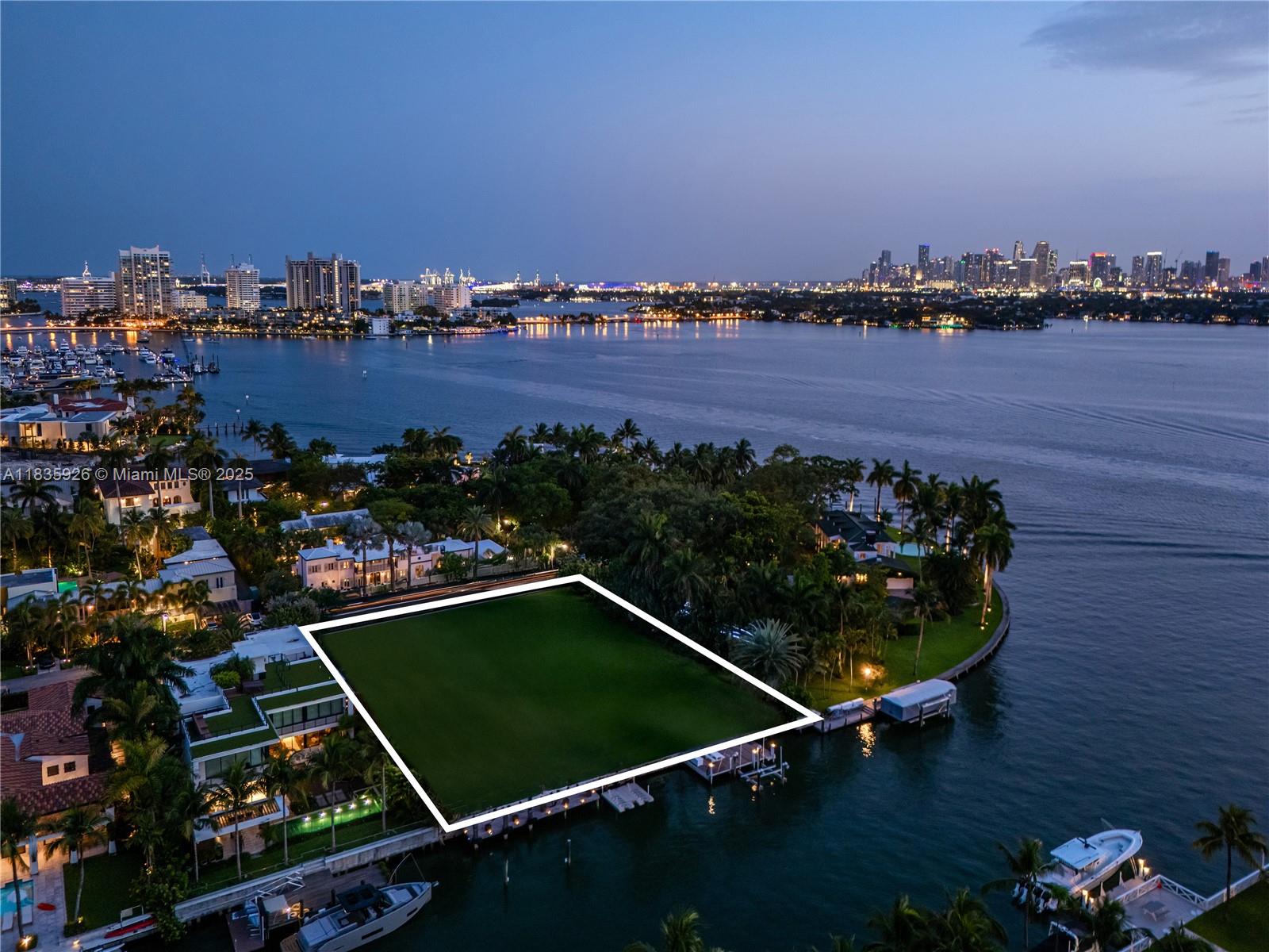 SUNSET ISLANDS-ISLAND NO - Residential