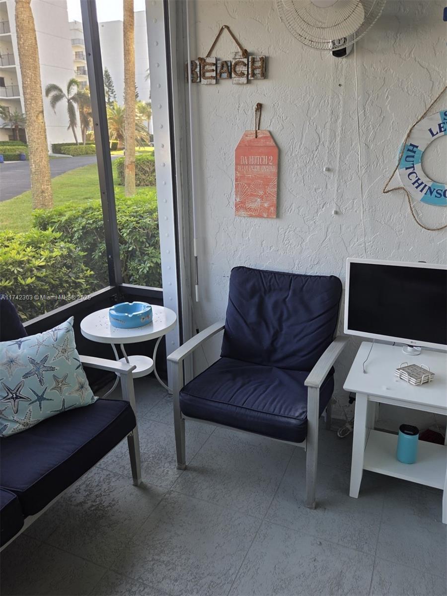 OCEAN HARBOUR CONDOMINIUM - Residential