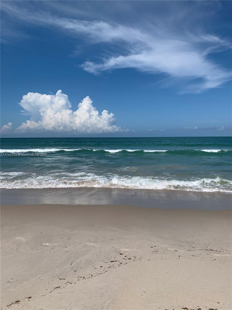 OCEAN HARBOUR CONDOMINIUM - Residential