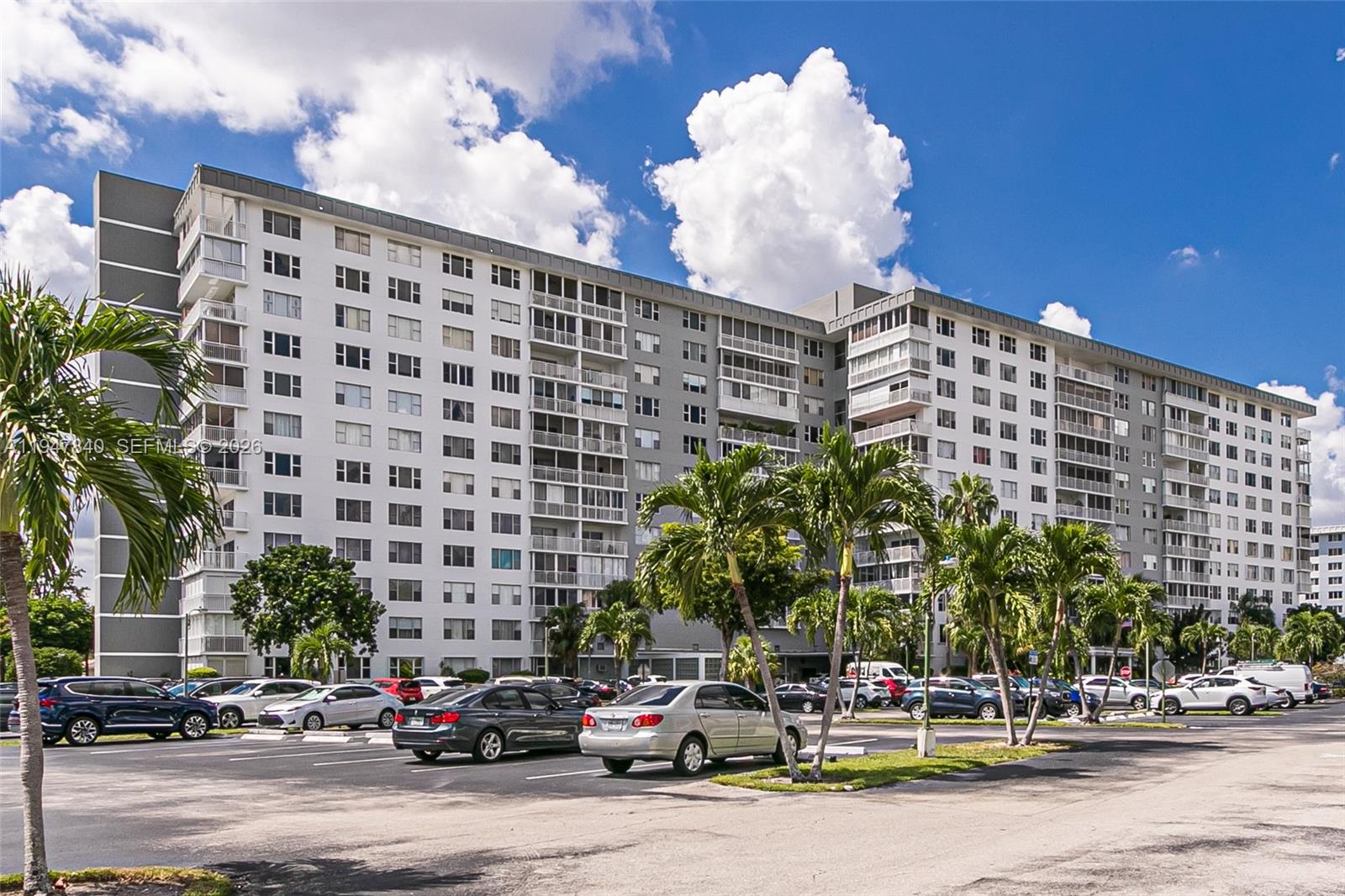 HILLCREST EAST NO 25 COND - Residential