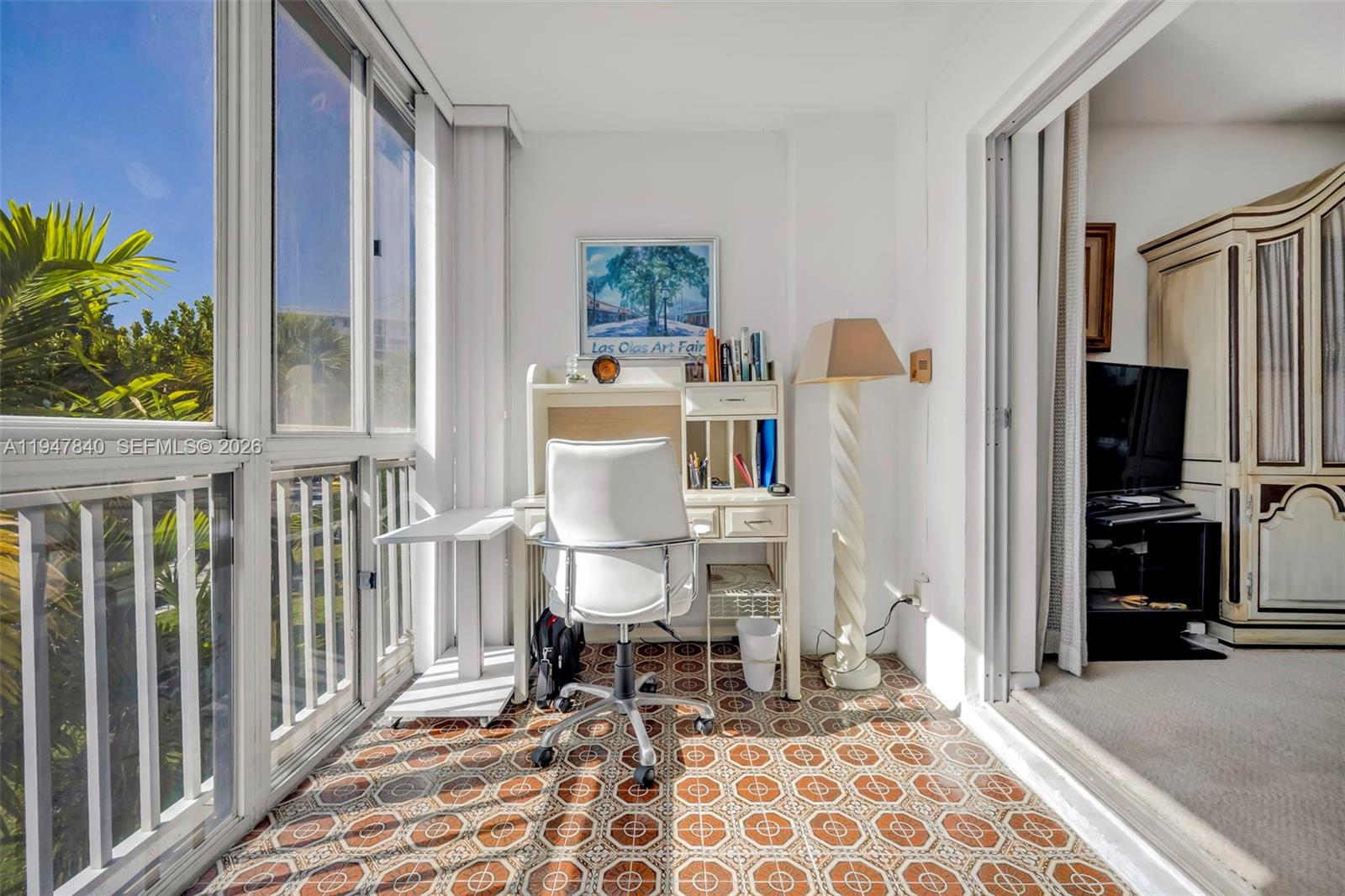 HILLCREST EAST NO 25 COND - Residential