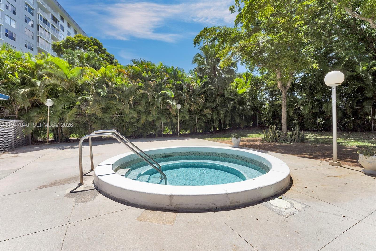 HILLCREST EAST NO 25 COND - Residential