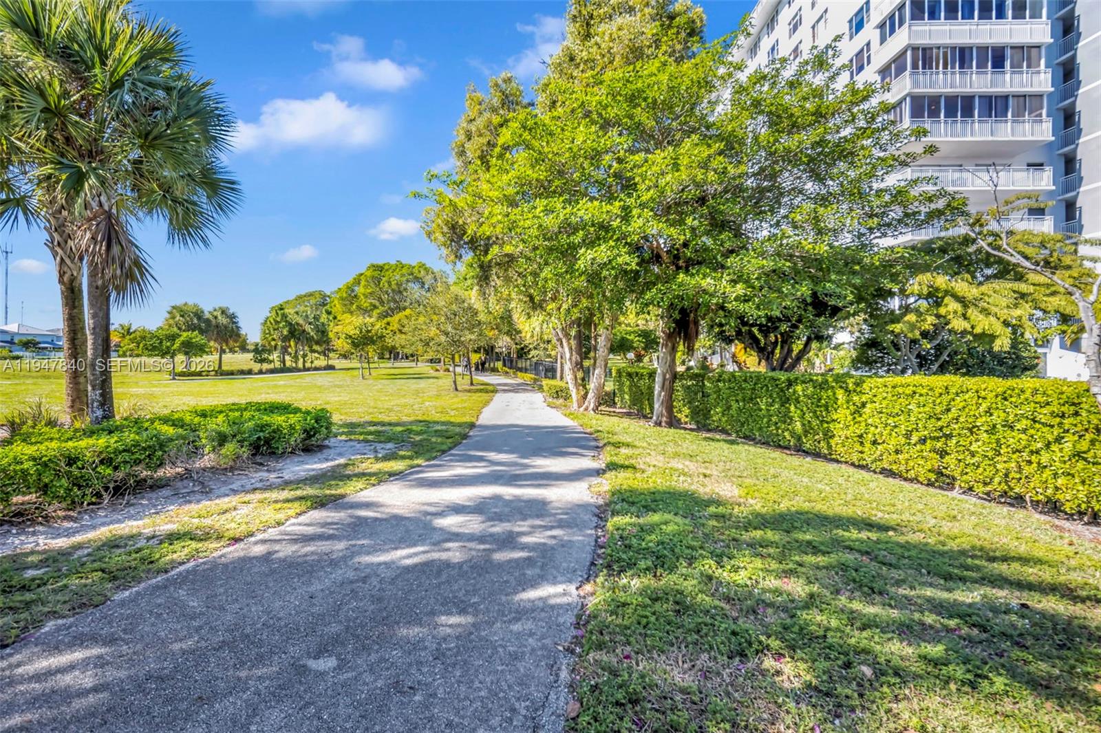 HILLCREST EAST NO 25 COND - Residential