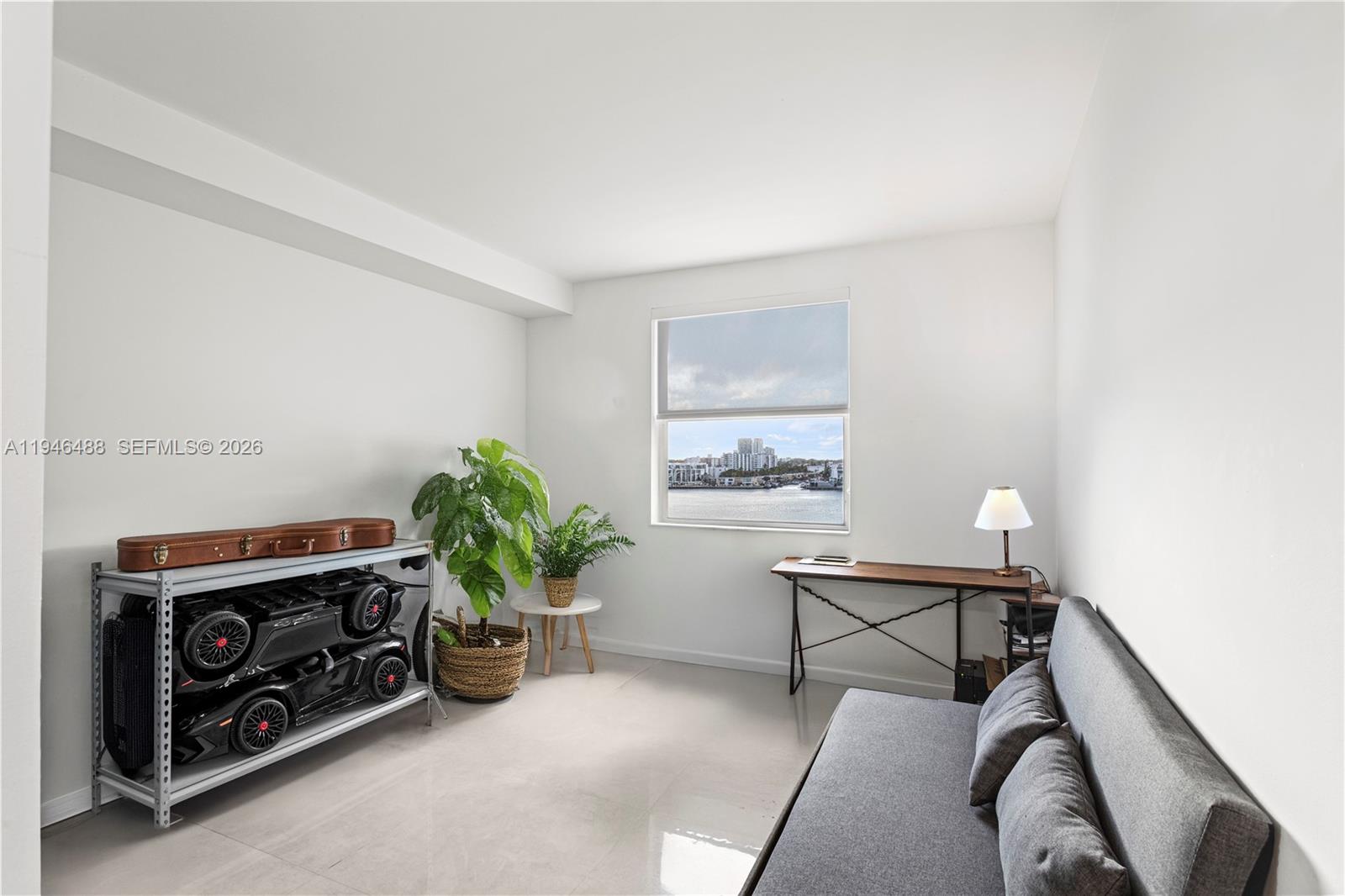 PORTO BELLAGIO CONDO - Residential