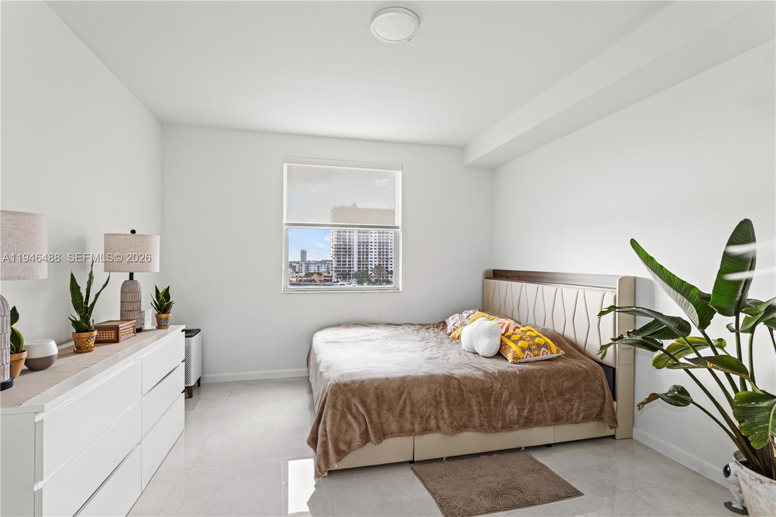 PORTO BELLAGIO CONDO - Residential