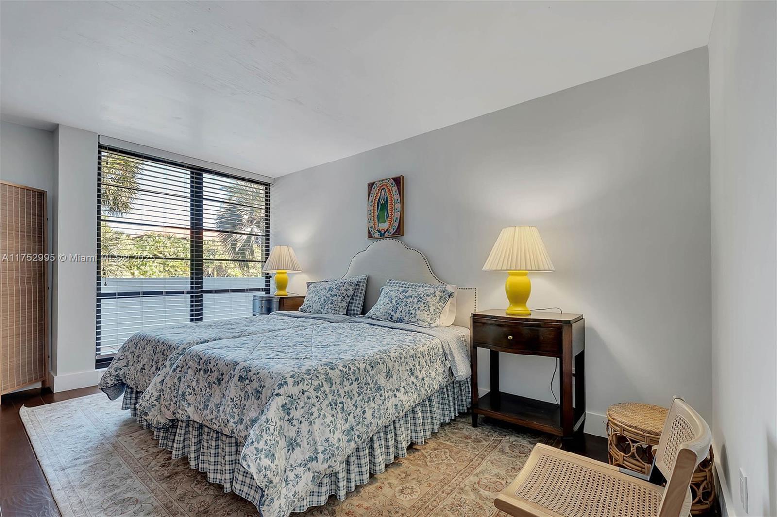 KEY BISCAYNE ONE HUNDRED - Residential