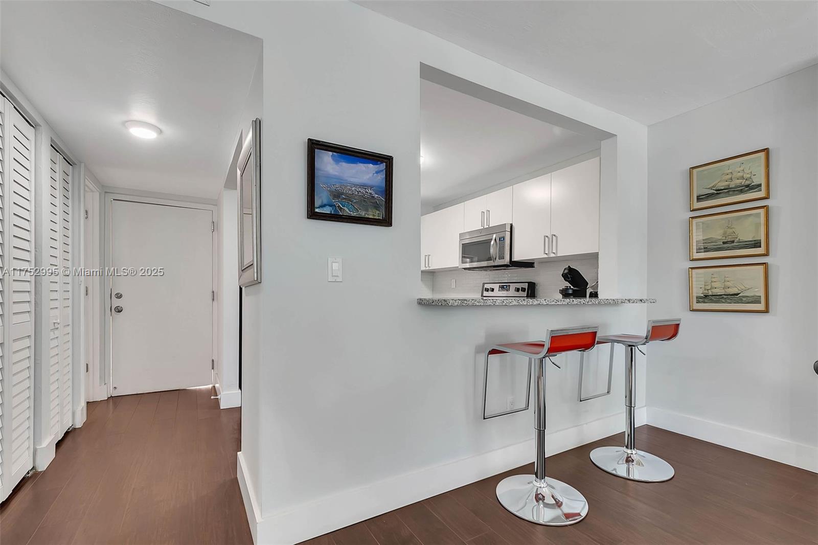KEY BISCAYNE ONE HUNDRED - Residential