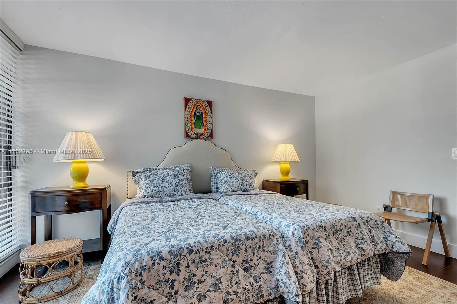 KEY BISCAYNE ONE HUNDRED - Residential