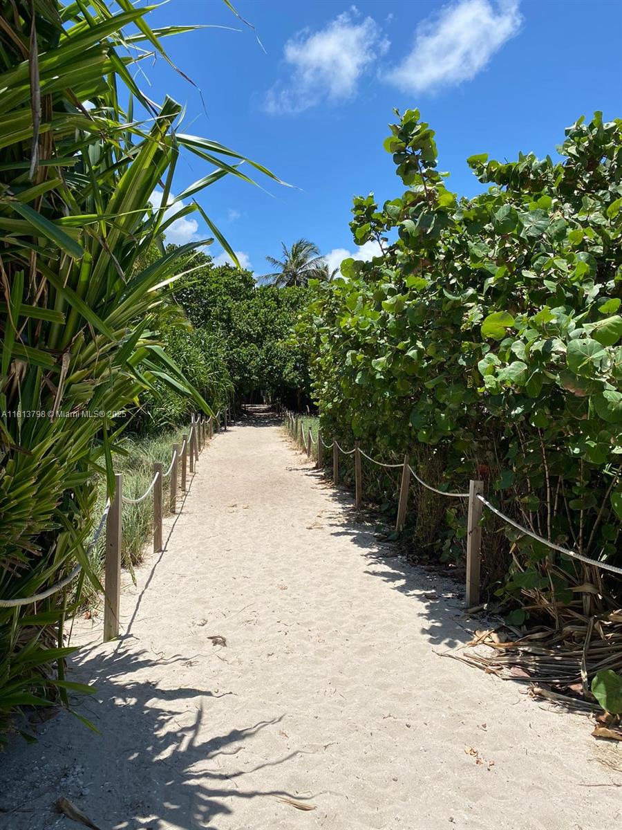 Rental Property at 7800 Collins Ave 405, Miami Beach, Miami-Dade County, Florida - Bedrooms: 2 
Bathrooms: 2  - $3,250 MO.