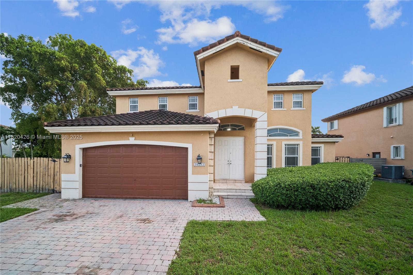 Property for Sale at 16313 Sw 66th St, Miami, Broward County, Florida - Bedrooms: 3 
Bathrooms: 3  - $869,000