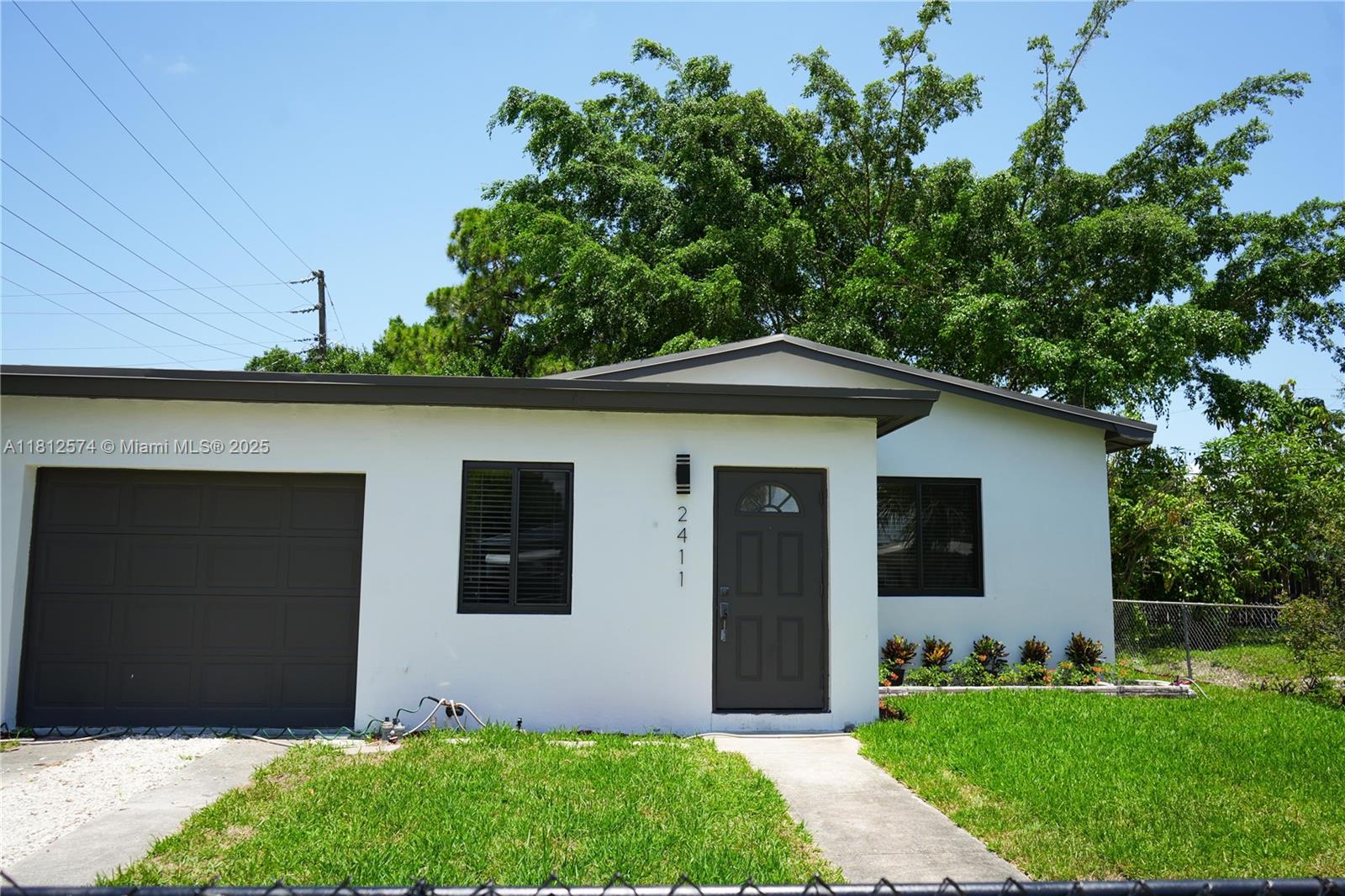 2411 NW 9th St