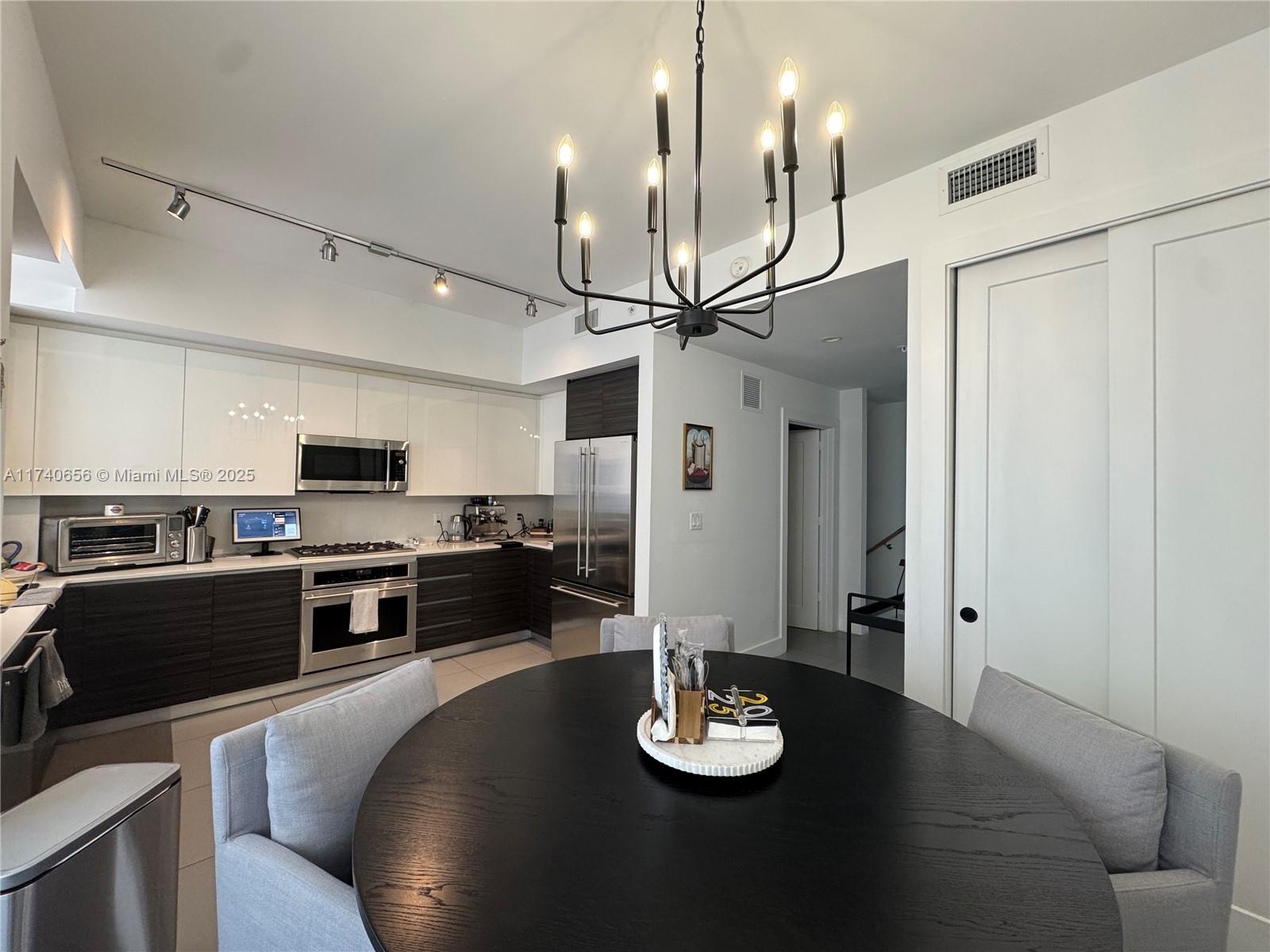 107 N Shore Dr 107