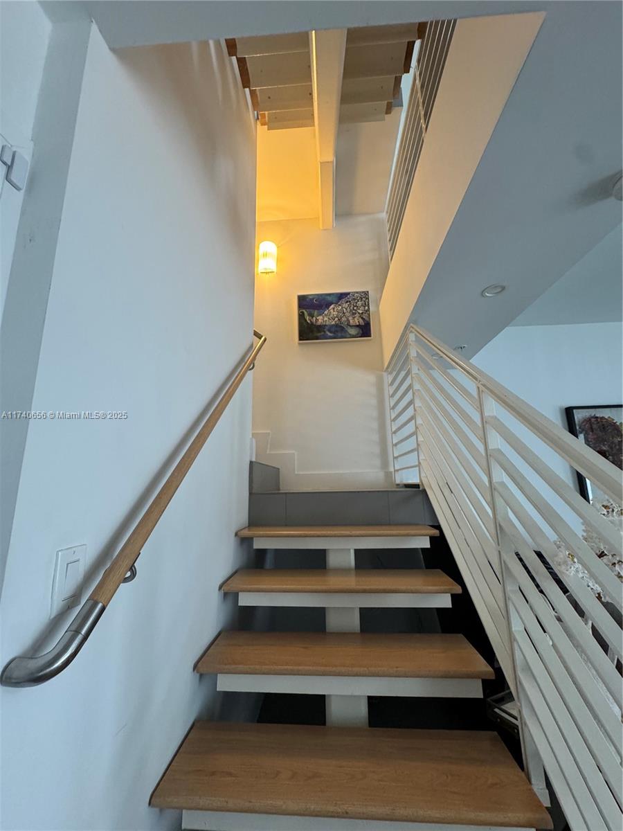 107 N Shore Dr 107
