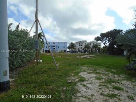 Photo of 556 Sombrero Beach Rd, Marathon, FL 33050 (MLS # A12087262)