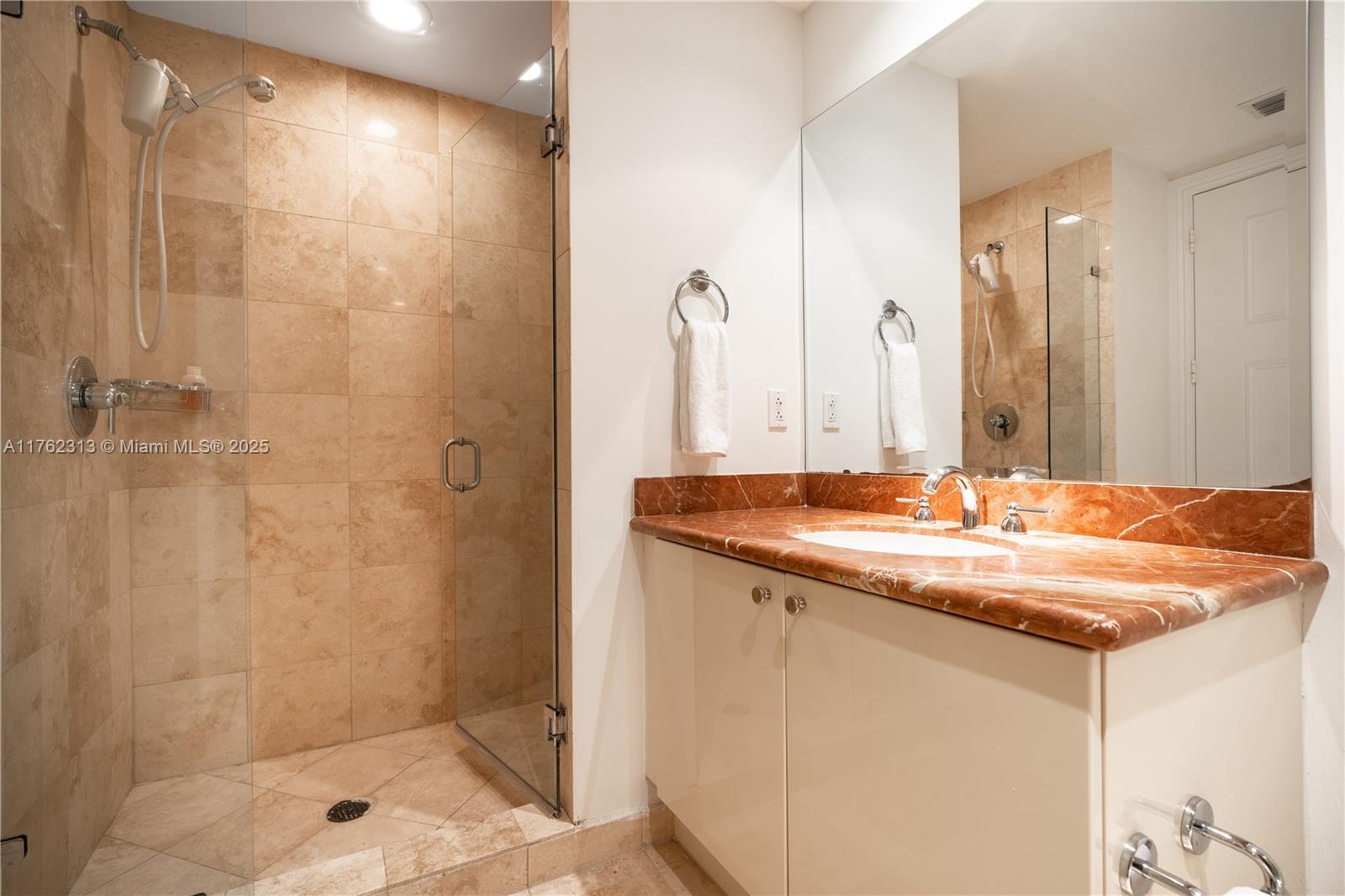 BELLINI CONDO - Residential