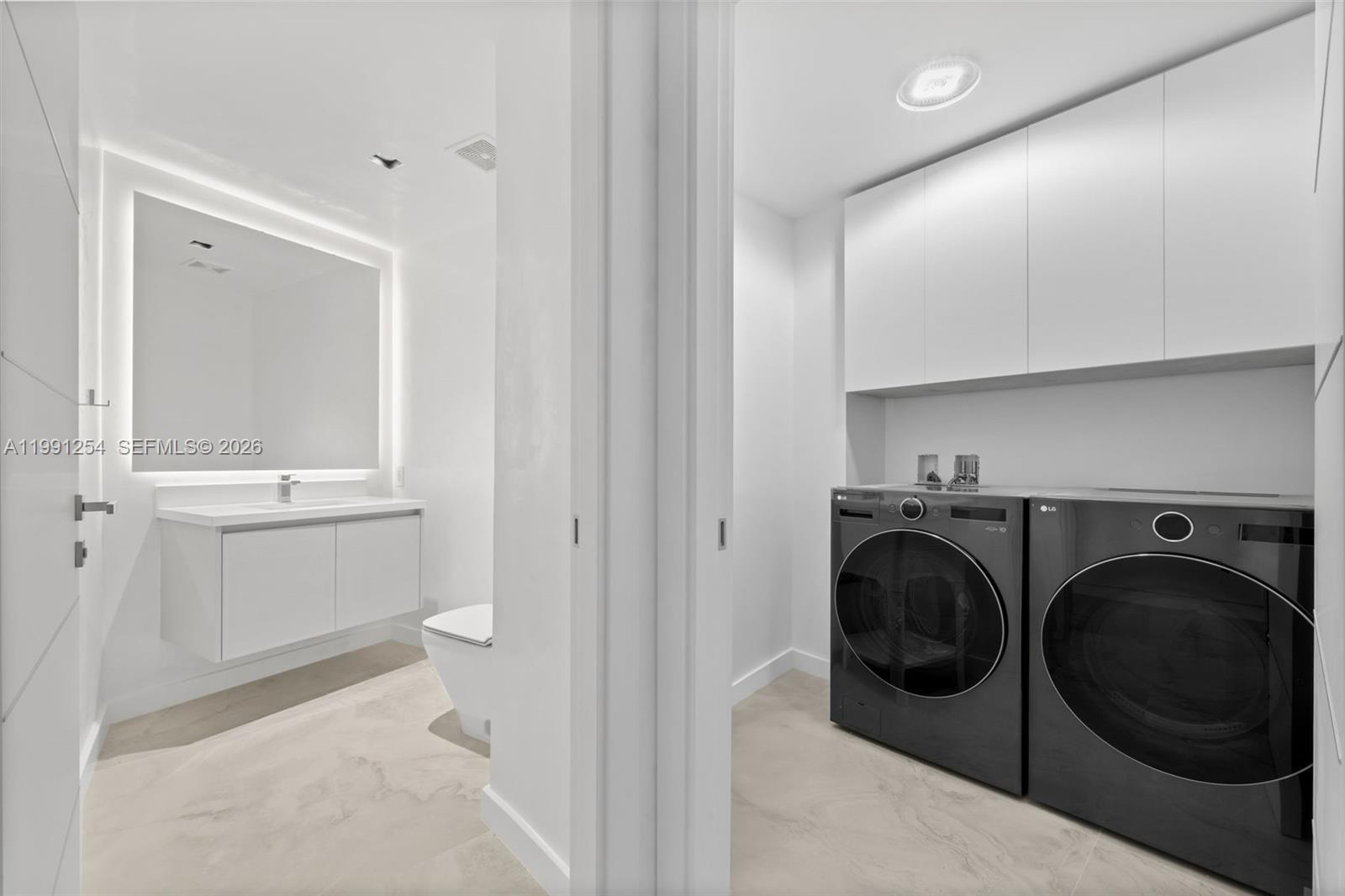 MAJESTIC TOWER - Residential