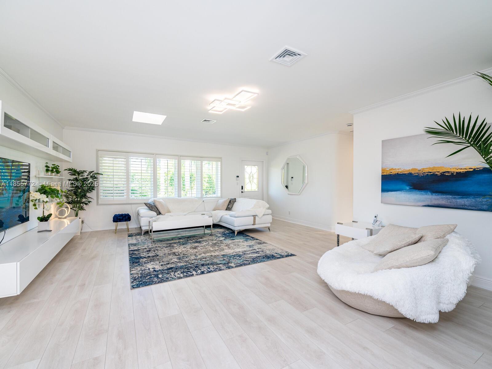 LAUDER GATE ISLES - Residential Lease