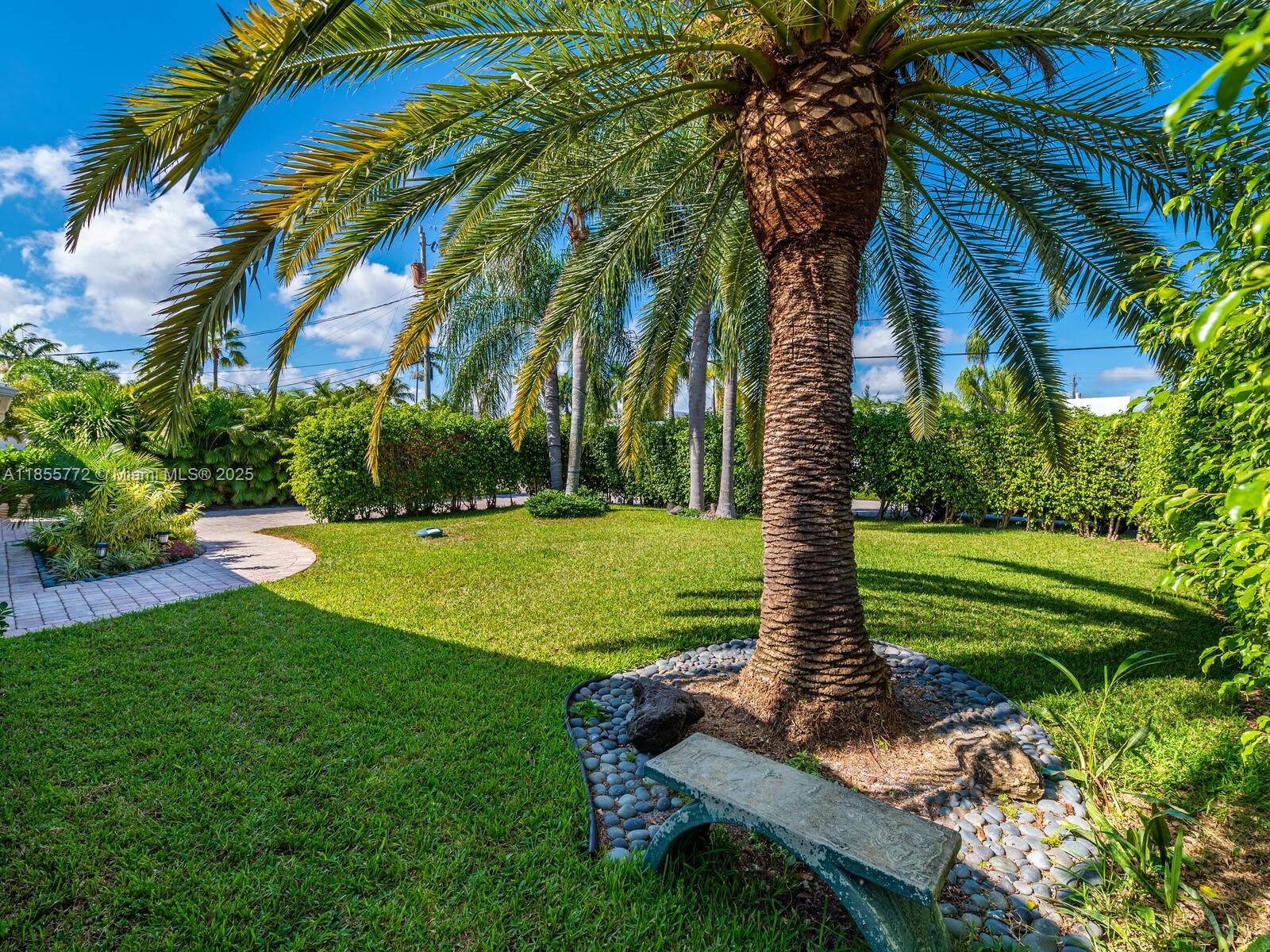 LAUDER GATE ISLES - Residential Lease