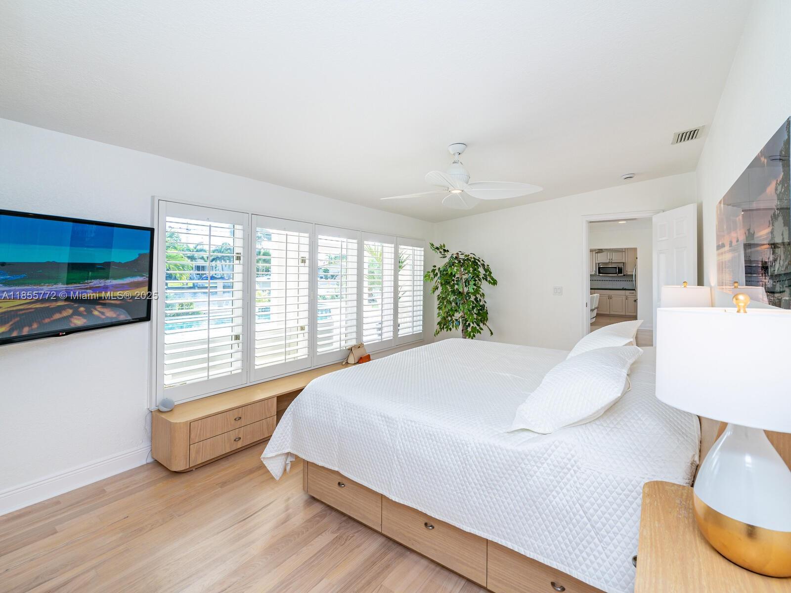 LAUDER GATE ISLES - Residential Lease