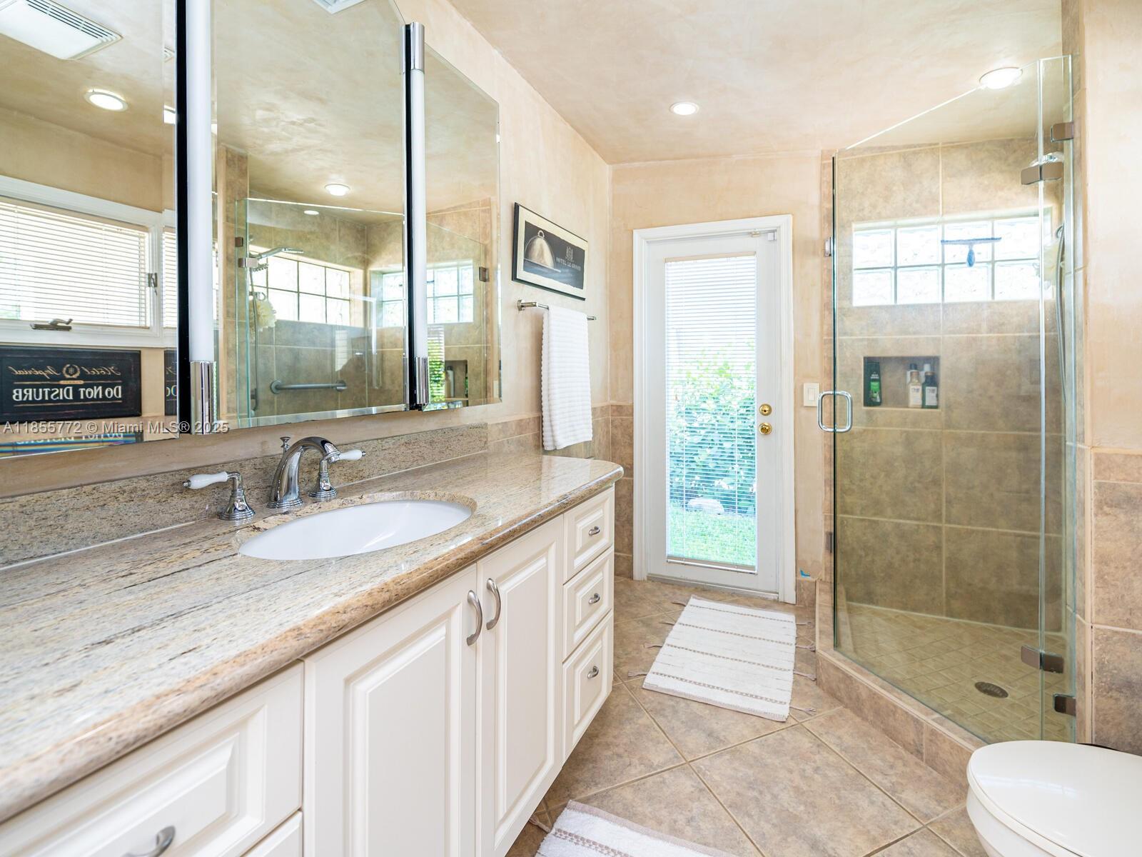 LAUDER GATE ISLES - Residential Lease