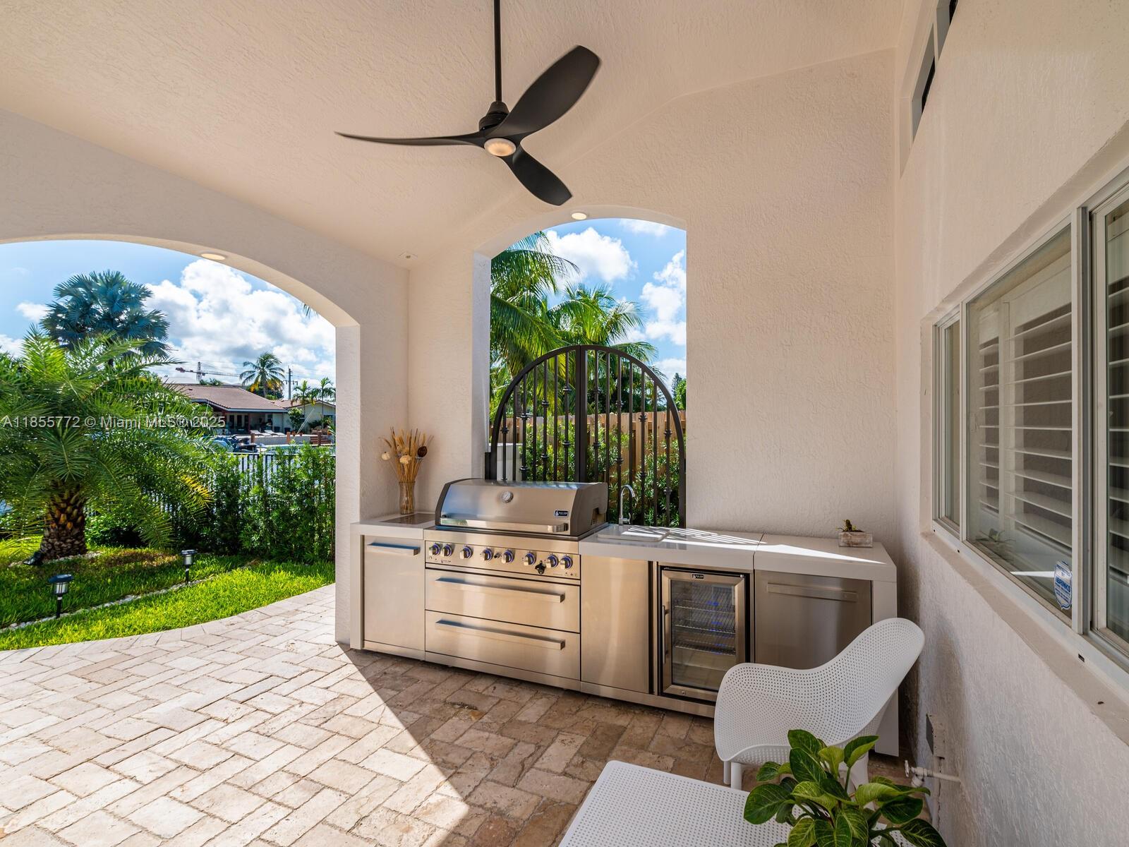 LAUDER GATE ISLES - Residential Lease