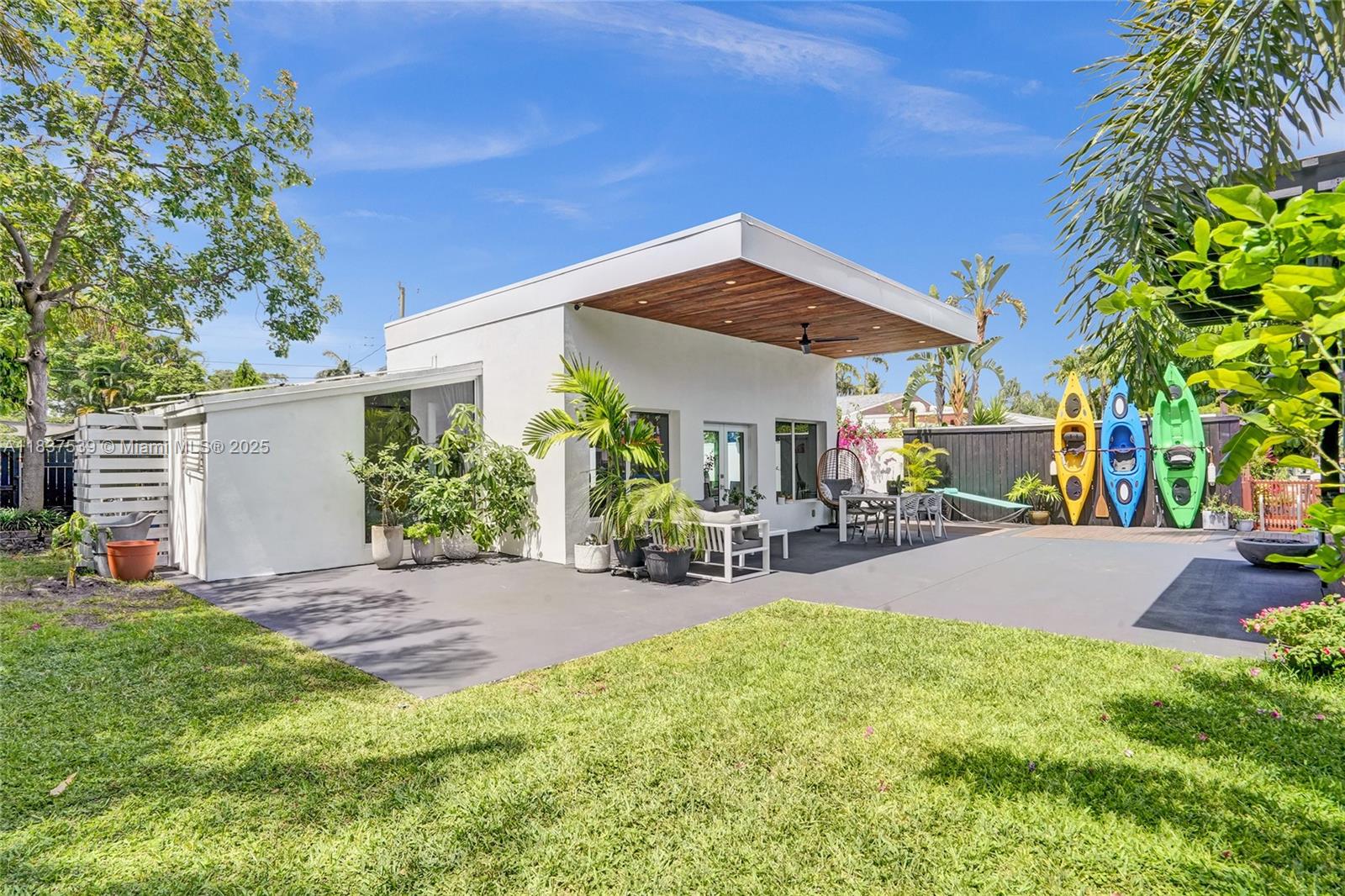 2730 Scott St, Hollywood, FL, 33020/$700,000 1 2730 Scott St