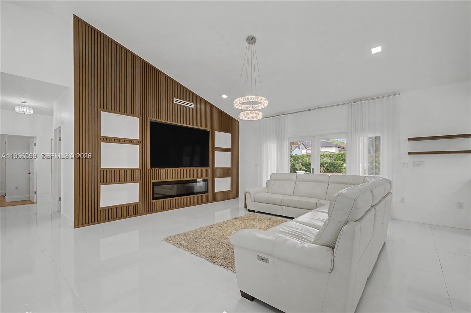 ROYAL PALM NORTH 1ST ADDN - Residential