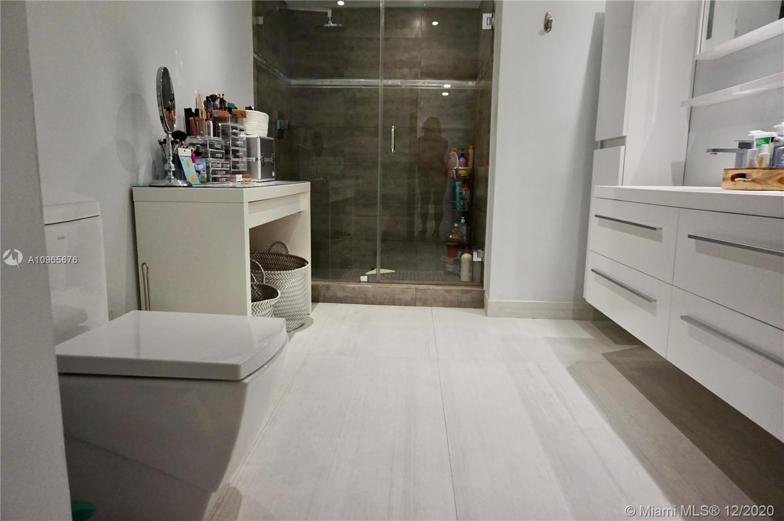 LEXCELLENCE CONDO - Residential
