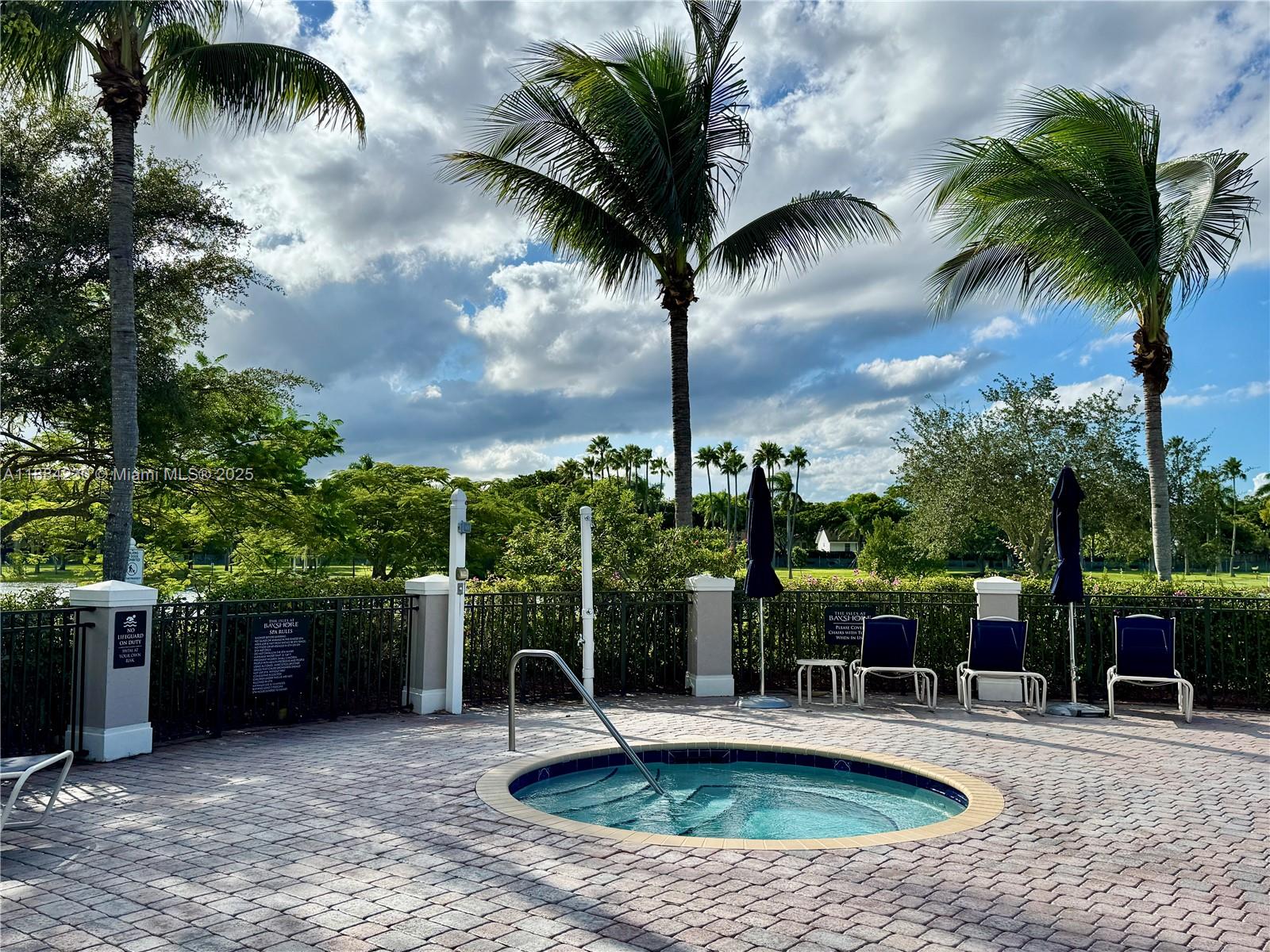 LAKES BY THE BAY KAYE - Residential