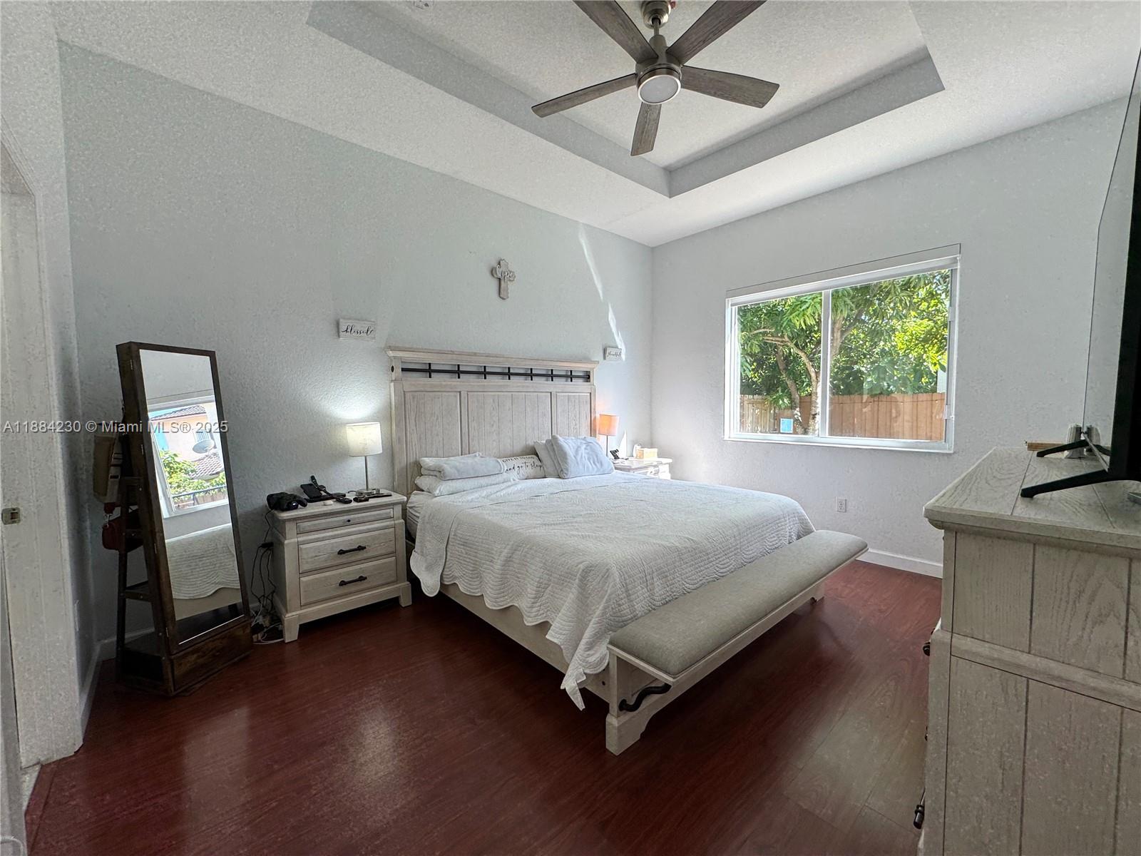 LAKES BY THE BAY KAYE - Residential