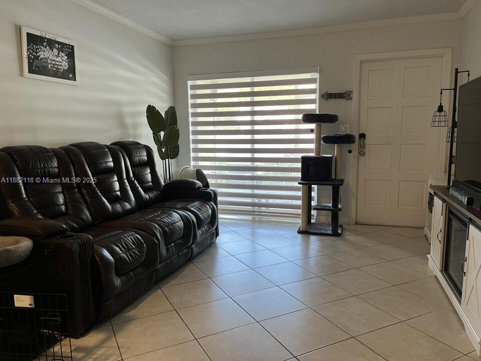 BEL-AIRE SECTION SIX COND - Residential