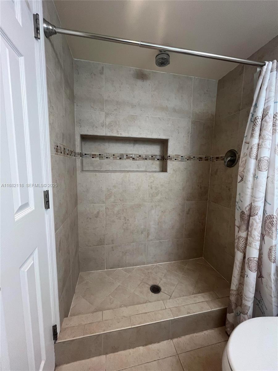 BEL-AIRE SECTION SIX COND - Residential