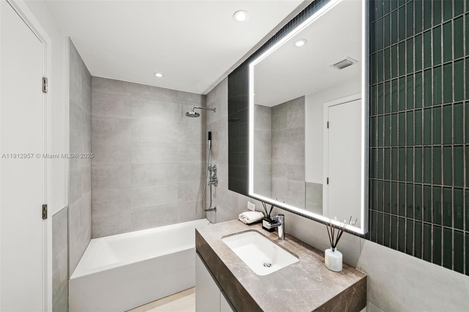 Five Park - Residential