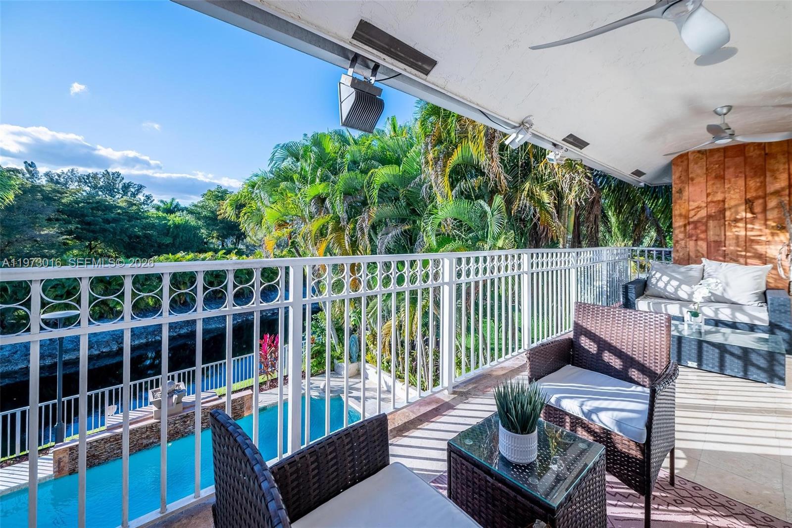 DORAL GLEN T-17816 - Residential