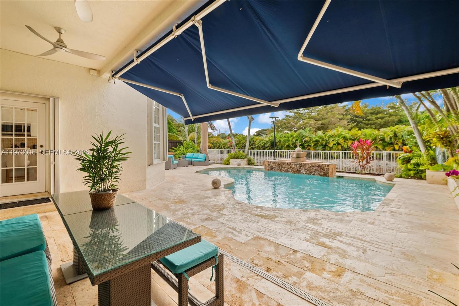 DORAL GLEN T-17816 - Residential