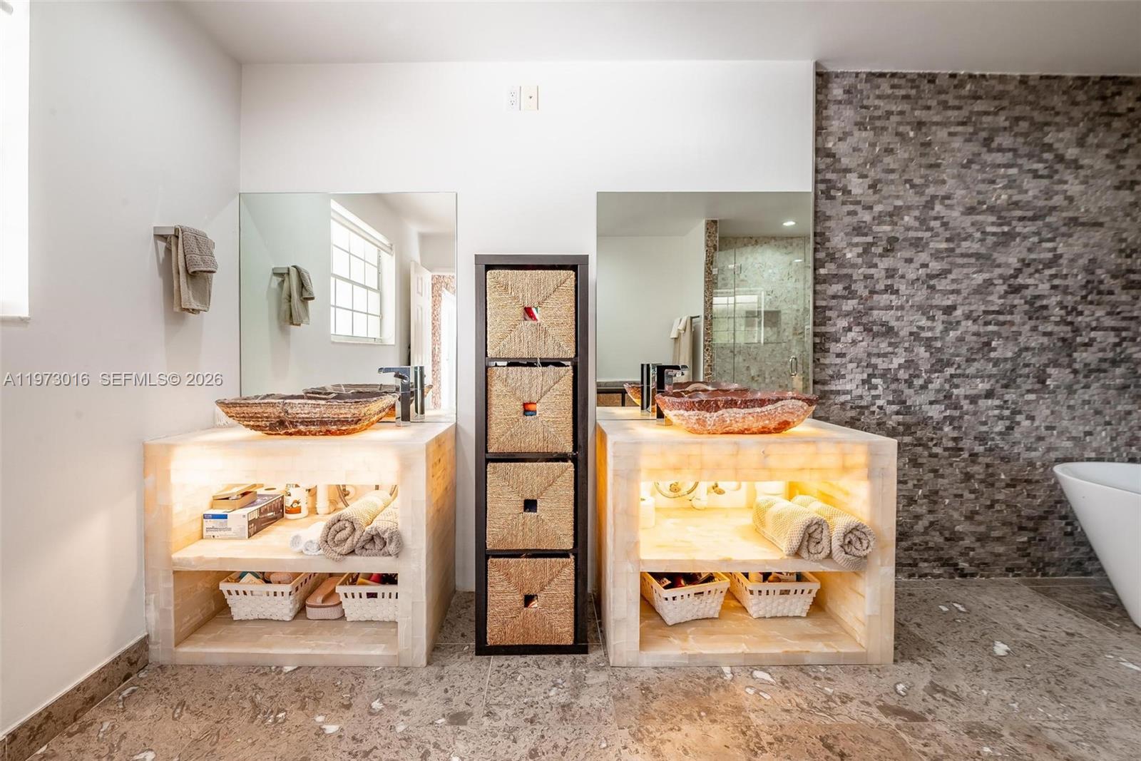 DORAL GLEN T-17816 - Residential