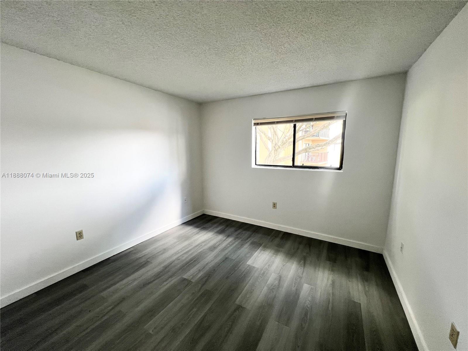 PALMS OF PEMBROKE CONDO - Residential Lease