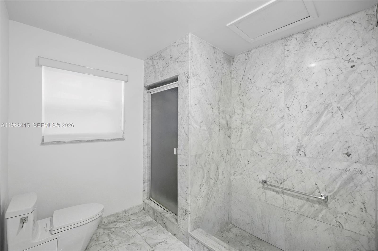 THE EXECUTIVE CONDO - Residential