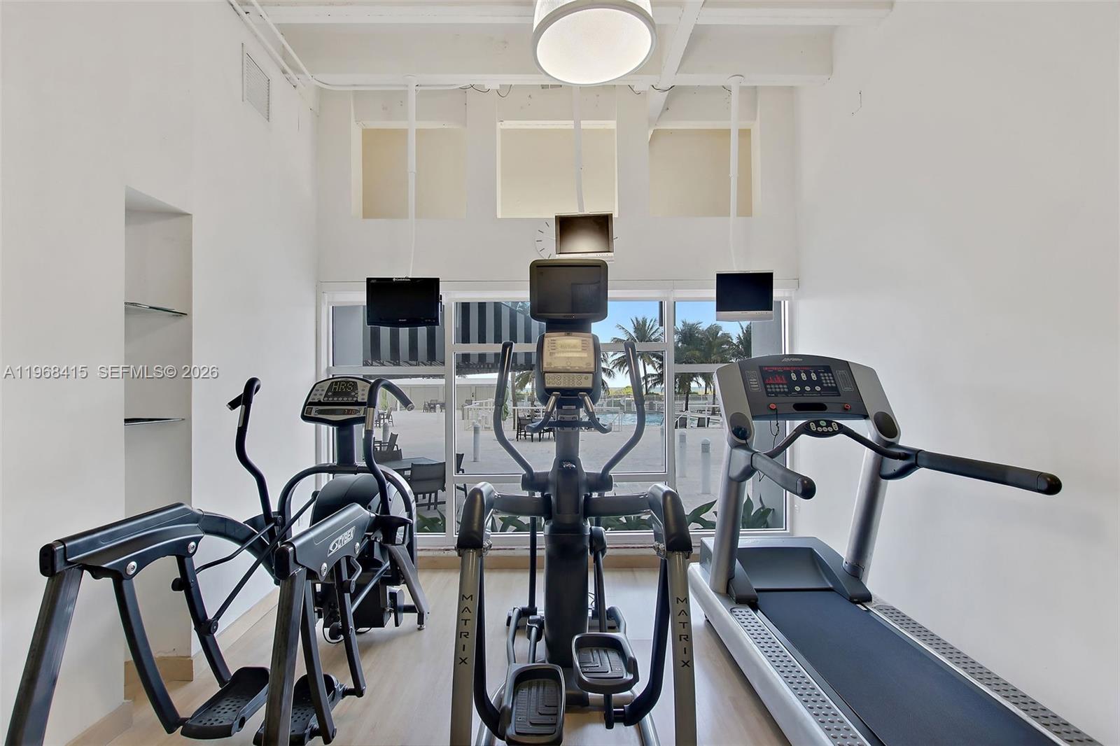 THE EXECUTIVE CONDO - Residential