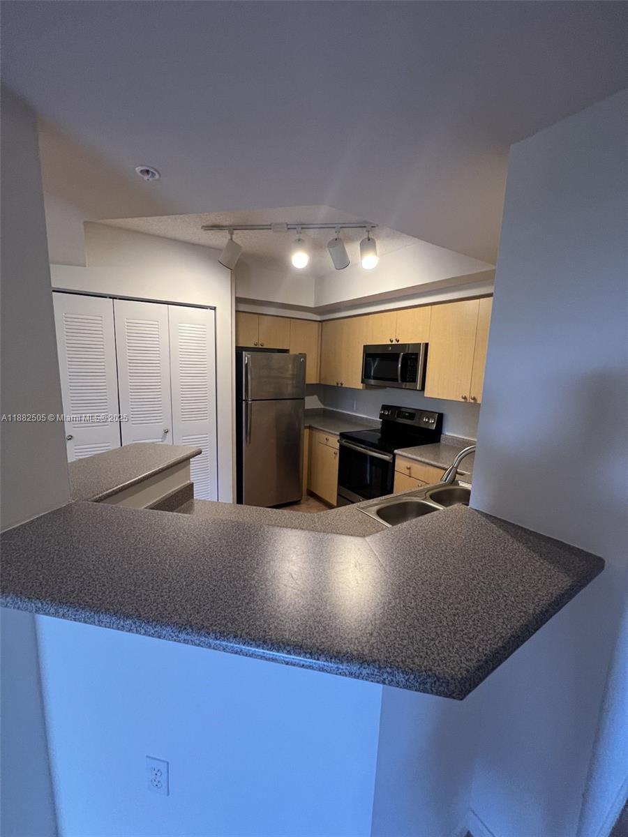 REGENT PARK CONDO - Residential Lease